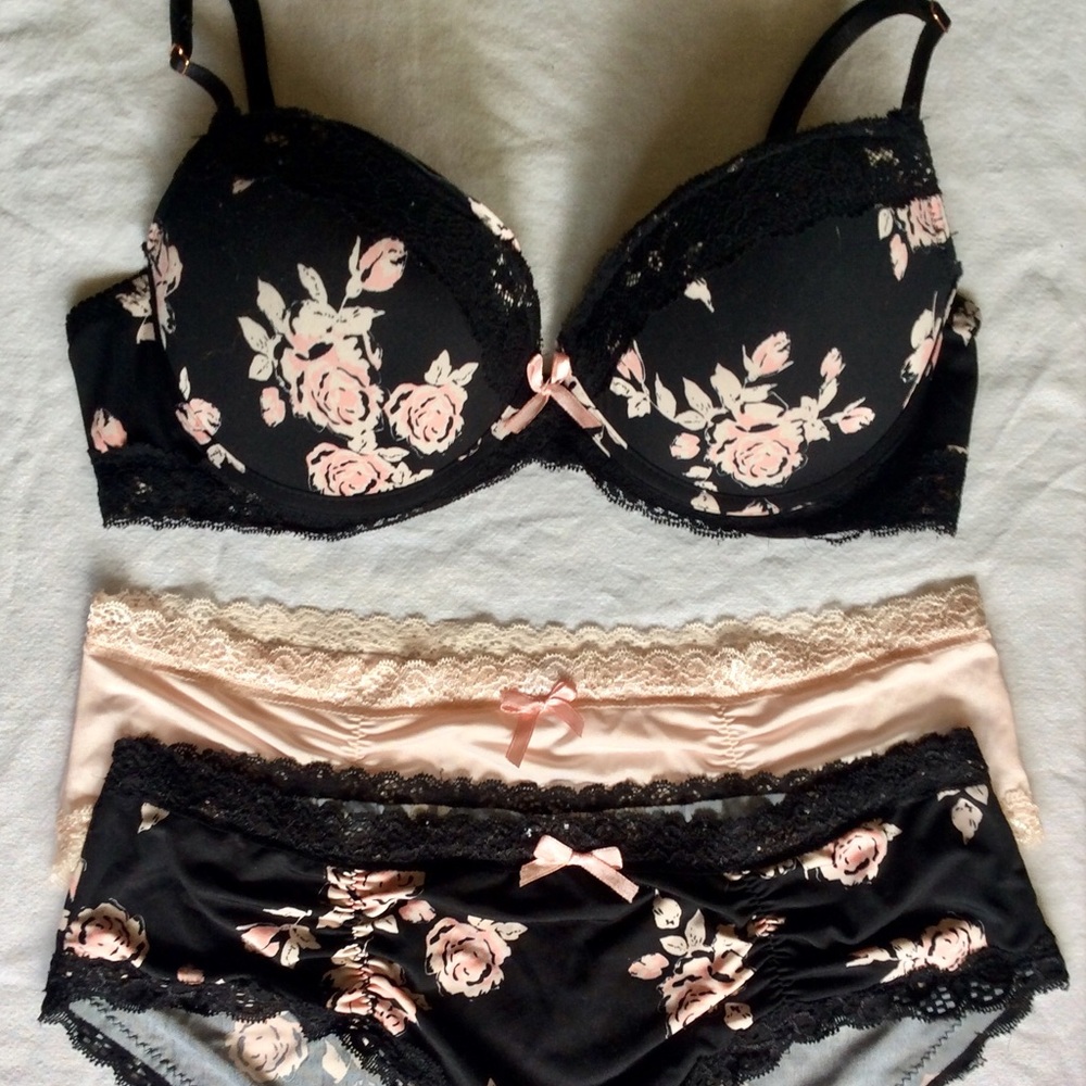 Marilyn Monroe Bra and Panty Set